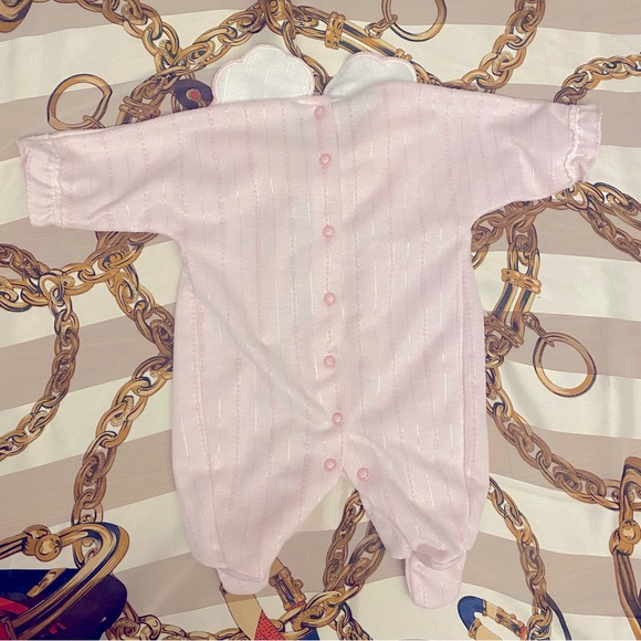 Baby Dior Up to 11lbs Floral Luxury Embroidered Baby Onesie - Picture 6 of 7